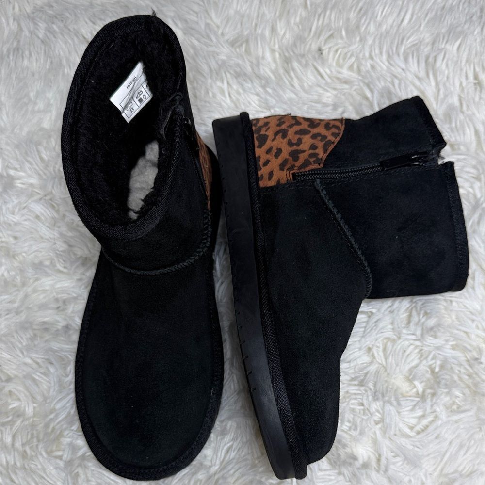 Koolaburra Black and Leopard Accent Boots